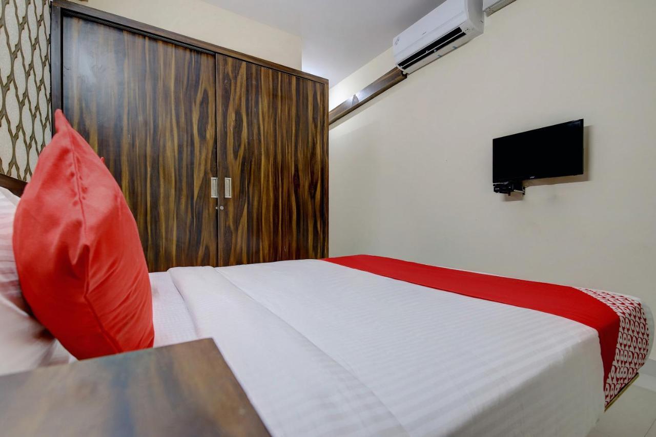 Oyo Flagship Varcity Pearl Near Nexus Mall Koramangala Бангалор Екстериор снимка
